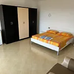 Cepeli * Golem (Tirana)