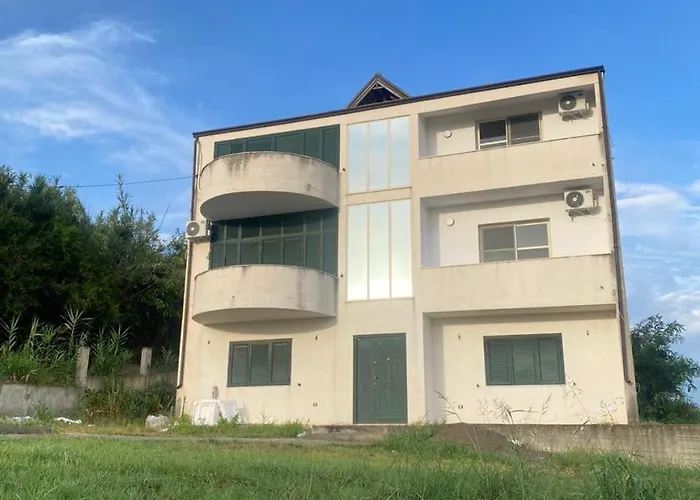 Cepeli * Golem (Tirana)